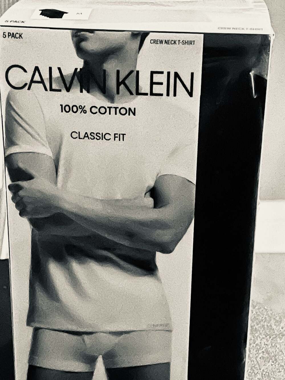 Calvin Klein Men's 100% Cotton Classic Fit Crew Neck T-Shirts 5-Pack Size M
